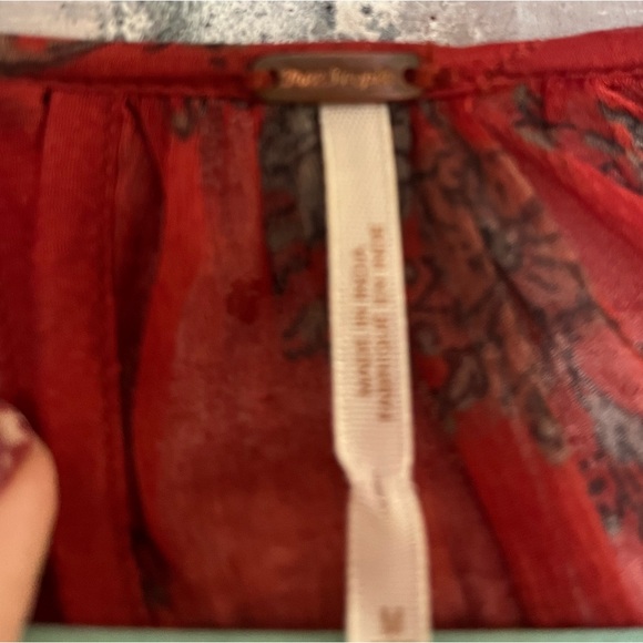 Free People Gorgeous layered dress, slip dress underneath with adjustable straps - Picture 6 of 12